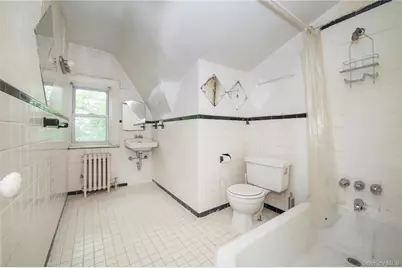 33-42 87 Street, Jackson Heights, NY 11372 - Photo 13