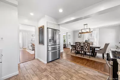 8 Interlaken Avenue, New Rochelle, NY 10801 - Photo 13
