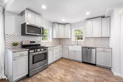 8 Interlaken Avenue, New Rochelle, NY 10801 - Photo 11