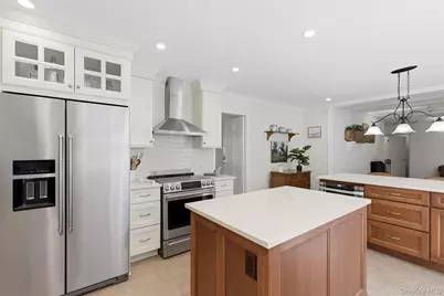 4 Waterview Lane, East Setauket, NY 11733 - Photo 17