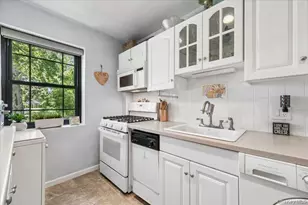 14 Manchester Rd, Eastchester, NY 10709 - Photo 5