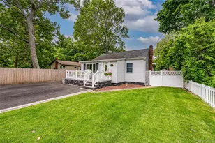 122 Church Dr, Mastic Beach, NY 11951 - Photo 3