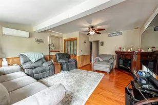 122 Church Dr, Mastic Beach, NY 11951 - Photo 5