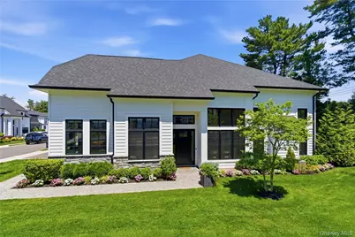 102 Three Ponds Lane E, Woodbury, NY 11797 - Photo 3