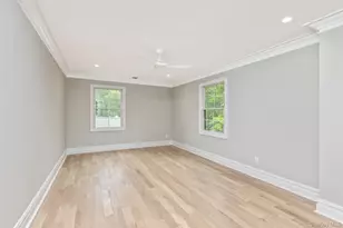 223 Town Line Rd, Commack, NY 11725 - Photo 17