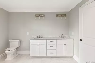223 Townline Road, Commack, NY 11725 - Photo 29