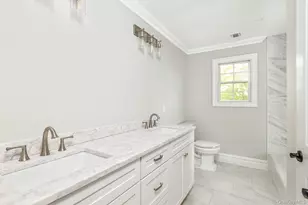 223 Town Line Rd, Commack, NY 11725 - Photo 23