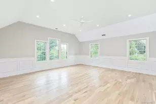 223 Town Line Rd, Commack, NY 11725 - Photo 25