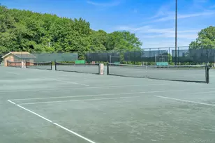 270-10 Grand Central Pkwy, Floral Park, NY 11005 - Photo 21