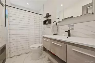 1829 Hannington Ave, Wantagh, NY 11793 - Photo 19