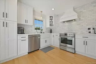 1829 Hannington Ave, Wantagh, NY 11793 - Photo 11