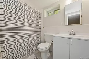 1829 Hannington Ave, Wantagh, NY 11793 - Photo 23