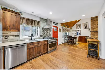 14 Russet Lane, Lake Grove, NY 11755 - Photo 25