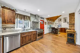 14 Russet Ln, Lake Grove, NY 11755 - Photo 25