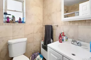 2562 Seymour Ave, Bronx, NY 10469 - Photo 31