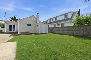 12 Annuskemunnica Rd, Babylon, NY 11702 - Photo 21