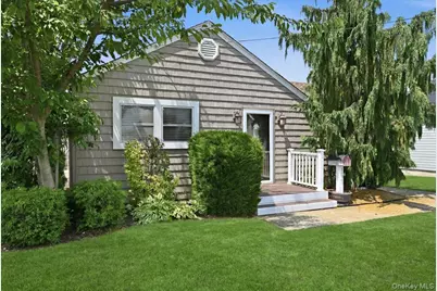 12 Annuskemunnica Road, Babylon, NY 11702 - Photo 1