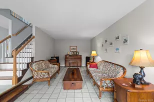 38 Pamlico Ave, Ronkonkoma, NY 11779 - Photo 5