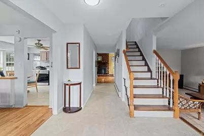 38 Pamlico Avenue, Ronkonkoma, NY 11779 - Photo 3
