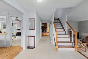 38 Pamlico Ave, Ronkonkoma, NY 11779 - Photo 3