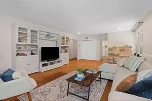2 Rochambeau Dr, Hartsdale, NY 10530 - Photo 33