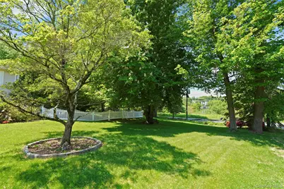 2 Rochambeau Drive, Hartsdale, NY 10530 - Photo 43