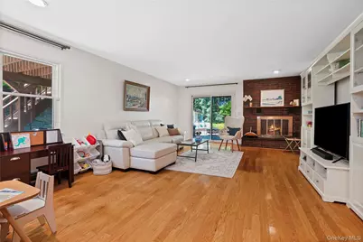 2 Rochambeau Drive, Hartsdale, NY 10530 - Photo 31