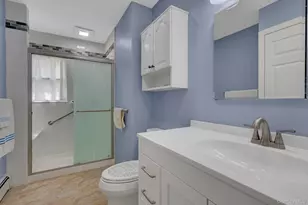 115 N Evergreen Dr, Selden, NY 11784 - Photo 15