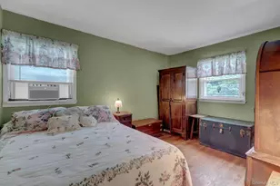 115 N Evergreen Dr, Selden, NY 11784 - Photo 19