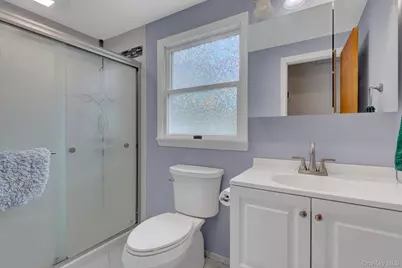 115 North Evergreen Drive, Selden, NY 11784 - Photo 29