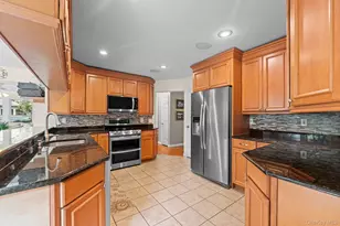8 Washington Ave, East Setauket, NY 11733 - Photo 5