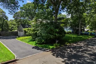 8 Washington Ave, East Setauket, NY 11733 - Photo 41