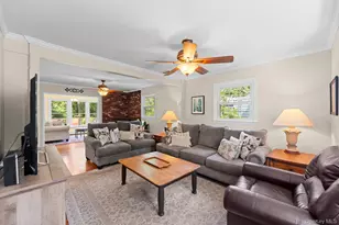 8 Washington Ave, East Setauket, NY 11733 - Photo 9