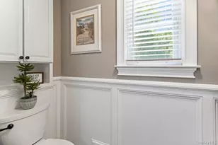 131 Jamaica Ave, Medford, NY 11763 - Photo 23