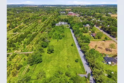 704 Hubbard Avenue, Aquebogue, NY 11901 - Photo 11
