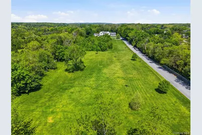 704 Hubbard Avenue, Aquebogue, NY 11901 - Photo 15