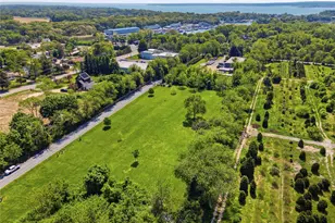 704 Hubbard Ave, Aquebogue, NY 11901 - Photo 5