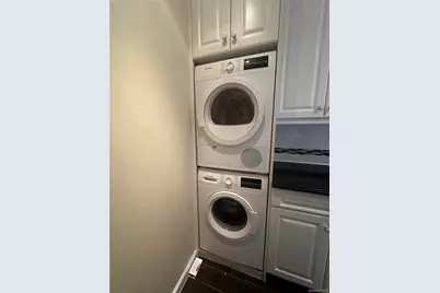 27110 Grand Central Parkway #1U, Floral Park, NY 11005 - Photo 15