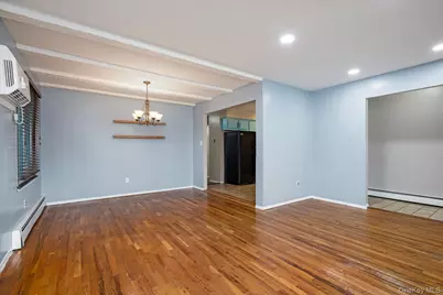 672 Windmill Avenue, West Babylon, NY 11704 - Photo 7