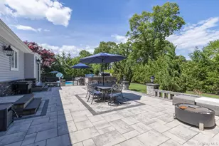 27 Winslow Ln, Smithtown, NY 11787 - Photo 37