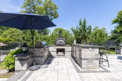 27 Winslow Lane, Smithtown, NY 11787 - Photo 35