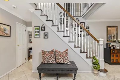 27 Winslow Lane, Smithtown, NY 11787 - Photo 7