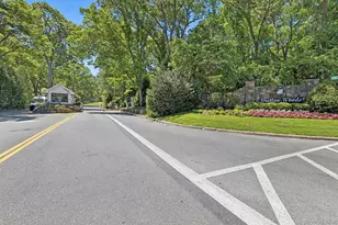 364 Woodland Ct, Coram, NY 11727 - Photo 27