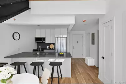 31-65 14th Street #PHB, Astoria, NY 11106 - Photo 5