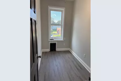 19314 S Jamaica Avenue #3rd floor, Hollis, NY 11423 - Photo 9