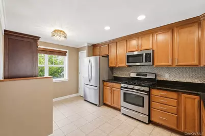 323 Waterside Close, Peekskill, NY 10566 - Photo 13