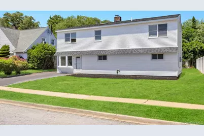 7 Sunrise Lane, Levittown, NY 11756 - Photo 25