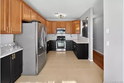 235 Kettles Lane, Medford, NY 11763 - Photo 9