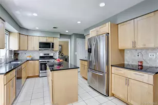 561 New Hempstead Rd, Spring Valley, NY 10977 - Photo 7