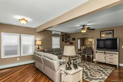 638 6th Avenue, New Hyde Park, NY 11040 - Photo 3